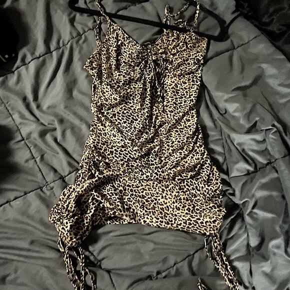 Leopard print mini dress - Picture 1 of 2